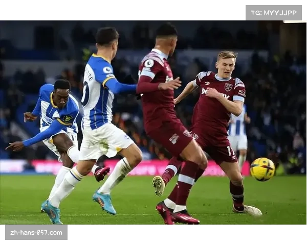 西汉姆联三比一击败纽卡斯尔联 铁锤帮主场气势如虹